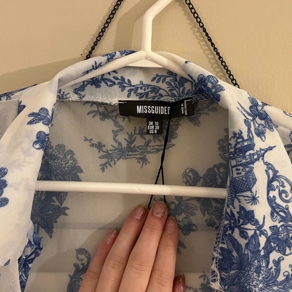 Missguided sheer cropped button up - Picture 4 of 4